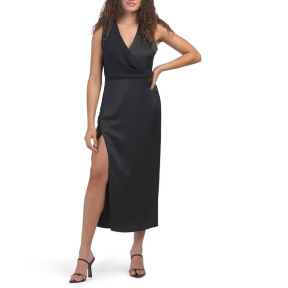 BCBGMAXAZRIA Black Sleeveless V-neck Cocktail Dress